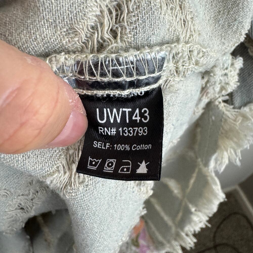 POL Frayed Patchwork Denim Shacket - Picture 5 of 7